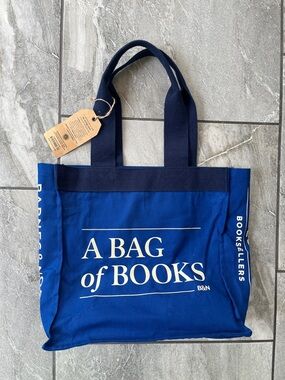 💙 NWT Barnes & Noble A Bag Of Books Tote Blue Cotton Canvas